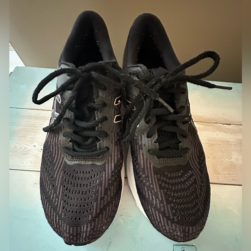 ASICS Women’s Running Shoe - Size 8.5 - Picture 2 of 8